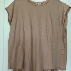 Demylee t-shirt medium